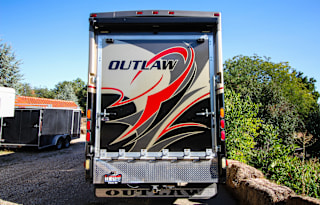 Thor Outlaw - Over the top RV!