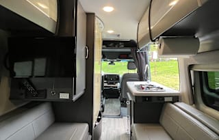 2022 Thor Synergy( sprinter )5 seats 3 sleeps