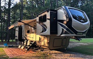 Large Front Living Family Camper