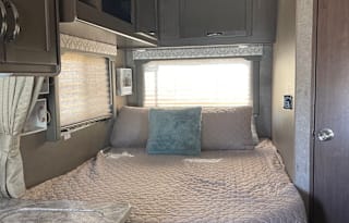 2020 Thor Motor Coach Axis 24.1