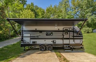 2023 Grand Design 235BH – Fully equipped!