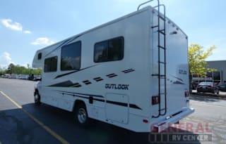 2019 Winnebago Outlook 25J