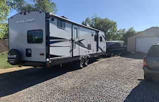Keep Up With The Joneses! - Shadow Cruiser 277BHS
