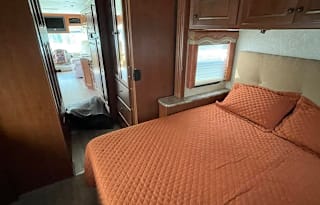 2011 Thor Motor Coach Windsport 32V