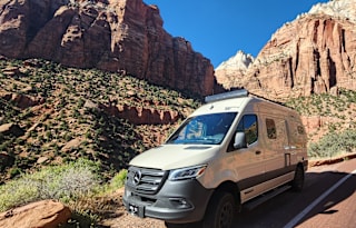 4WD Winnebago REVEL Mighty 5 "Judy"UNLIMITED MILES