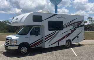 2021 Thor Motor Coach Quantum SE SE22 Ford