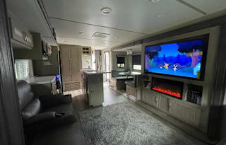 2021 Coachmen RV Freedom Express Liberty Edition