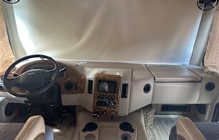 2017 Thor Hurricane(Stationary Rental $2200month)