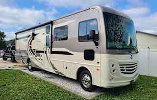 2022 Holiday Rambler Admiral 34J