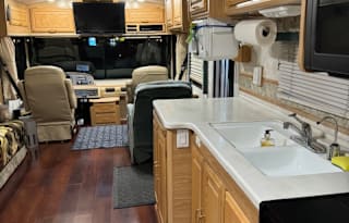 2000 Fleetwood RV Bounder Classic Diesel 39/MH