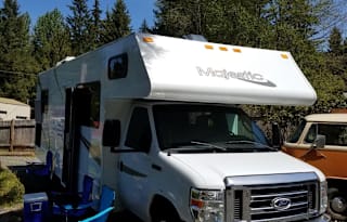 NEW FOR RENT 2015 THOR MAJESTIC