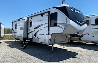 2021 KEYSTONE COUGAR 364BHL Fifth Wheel