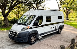 Vanlife Vibes – Cruise in Comfort! Hymer Aktiv