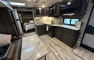 Happy Glamping Mini, 2021 Grand Design Transcend