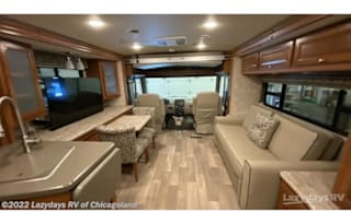 2019 Winnebago Adventurer 33C