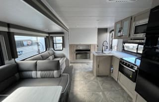 2023 Forest River RV Salem 32BHDS