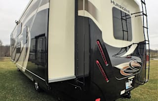 2020 Thor Motor Coach Hurricane 34J