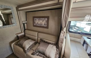Mercedes-Benz Thor Tiberon 24FB