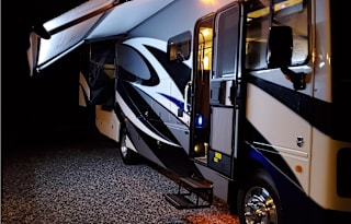 HAPPY GLAMPER RV RENTAL