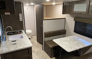 2021 Coleman 17b