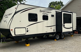 2018 KZ Sportsmen LE 261BHLE