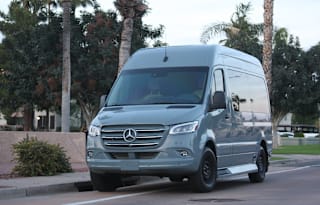 BLUE STEEL '22 Luxury Mercedes Sprinter Daycruiser