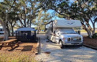 2022 Coachmen RV Leprechaun 270QB Ford 350