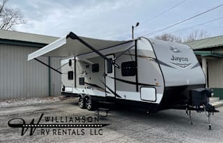 (Unit 34) Light Weight Jayco 267 Trailer w/ bunks