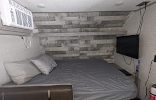 2022 Dutchmen RV Coleman Lantern LT Series 18BH