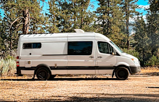 ROOF DECK & Solar - Ultimate Adventure Sprinter