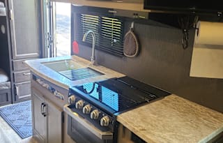 Turn key camping adventures 2021 Jayco Jay Feather X213