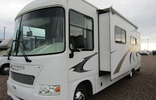2006 Gulf Stream RV Independence 8357