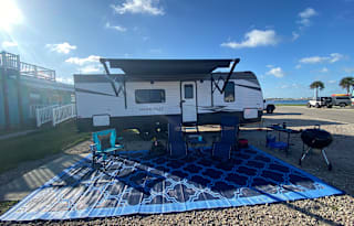 Island Camper Rental- Pet and kiddo friendly