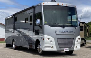 2019 Winnebago Adventurer 33C