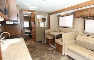 2014 Thor Motor Coach ACE 30 1