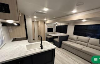 2024 Prime Time RV Avenger LE 28QBSLE