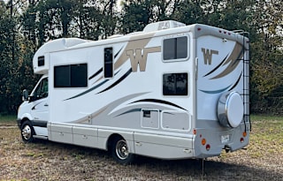 The Ultimate Voyager FREE 250 miles/day! 16MPG!