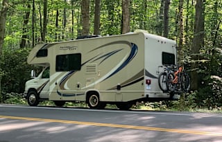 2018 Thor Motor Coach Freedom Elite 23H