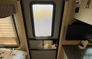 Comfortable Family RV | Kitchen & Bath