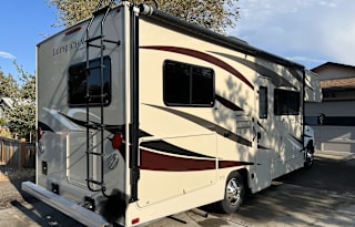 2018 Forest River Coachmen Leprechaun, Sleeps 8