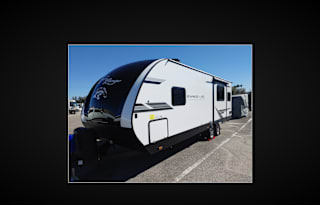 2022 Lightweight & Spacious Travel Trailer