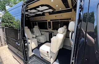 2024 Ultimate Toys Ultimate Coach Sprinter