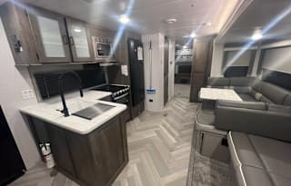 Family Sized/Kid Approved RV Rental!!!!