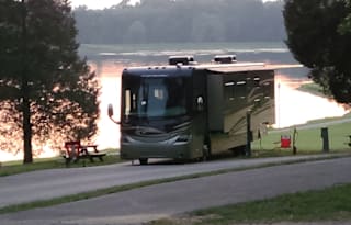 2012 Coachmen King Suite w Bunk Beds Sportscoach