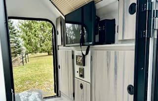 2024 Full Off Grid Camper - Easy to tow!!