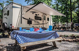 Mom Approved! Fully Loaded Pet Friendly Rental