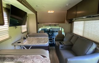 Alaska Magical Getaway 29Ft Class C RV Motorhome