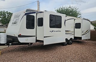 2012 Forest River RV Wildcat extraLite 27RLS