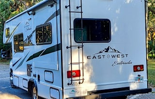 WELCOME TO RV LIVING RENTAL