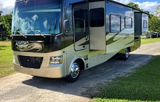 2012 Tiffin Elegro 35QBA Bunkhouse